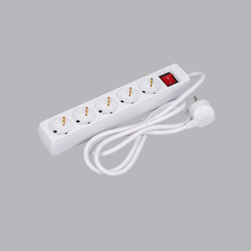 LOB-05K Saksan tyyppinen suorakaiteen muotoinen 5-suuntainen jatkojohto kytkimellä Multi-Socket