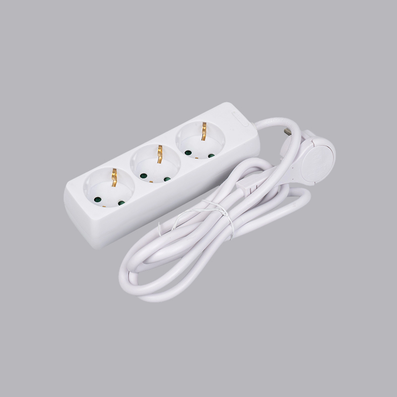 LOB-03L Saksalainen suorakaiteen muotoinen 3-suuntainen jatkojohto vetorenkaalla Multi-Socket