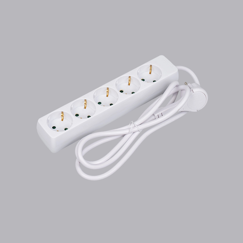 LOB-05L Saksalainen suorakaiteen muotoinen 5-suuntainen jatkojohto vetorenkaalla Multi-Socket
