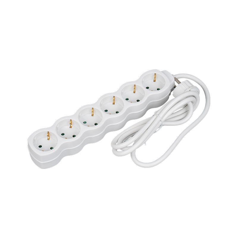 European Power Strip vs. USA ja UK Power Strips: tärkeimmät erot selitetty