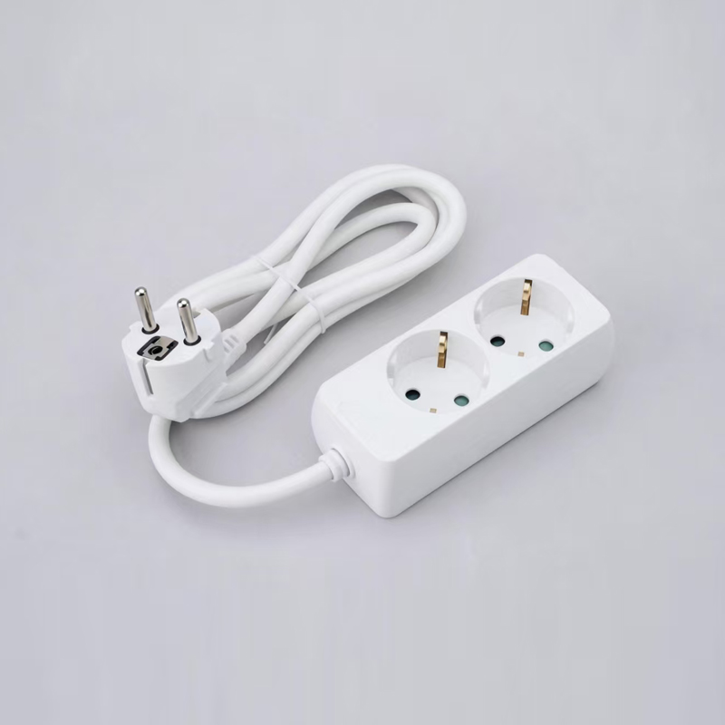LOB-02 Saksan tyyppinen suorakaiteen muotoinen 3-suuntainen jatkojohto Multi-Socket