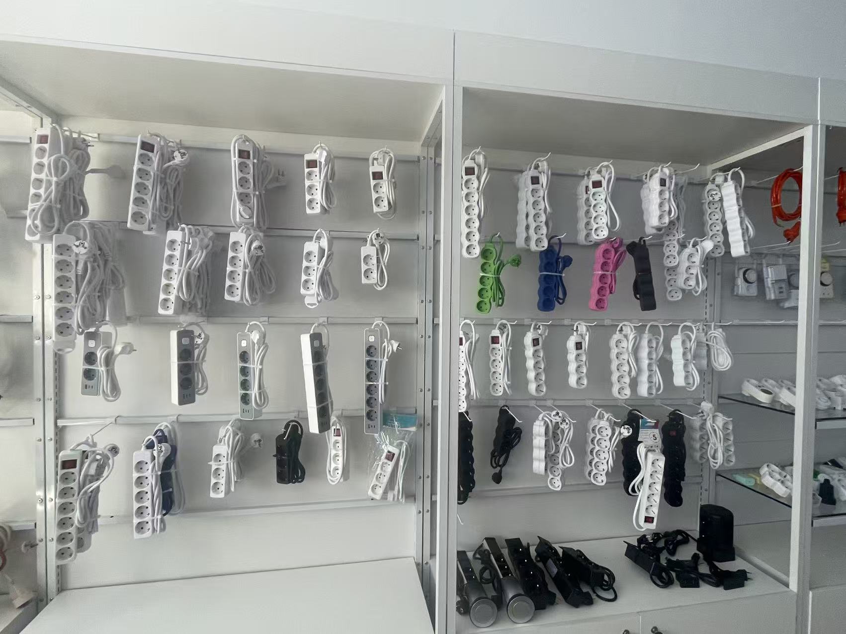 Cixi Lianou -sähkölaite esittelyyn Spring Kantonin messuilla, Booth G37